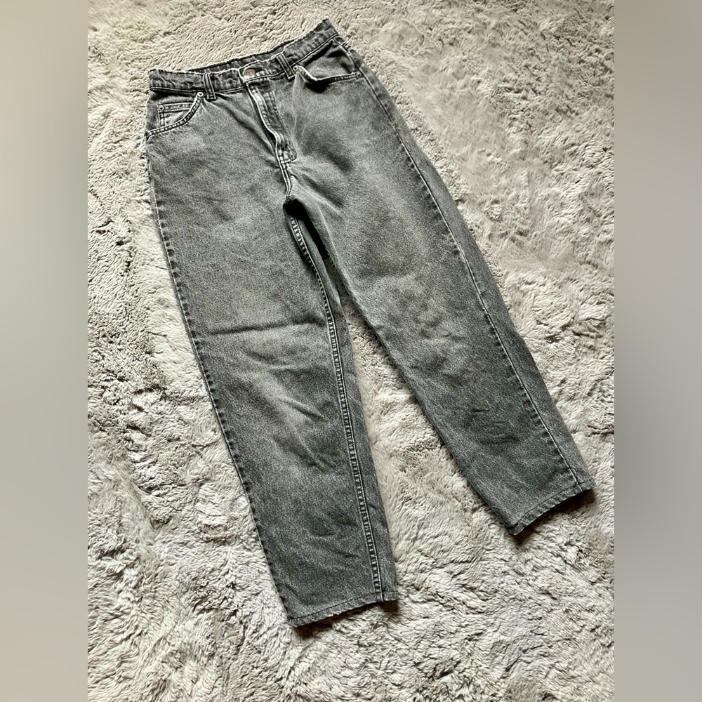 Vintage Levi’s high waist faded black mom jeans no size measurements in pics